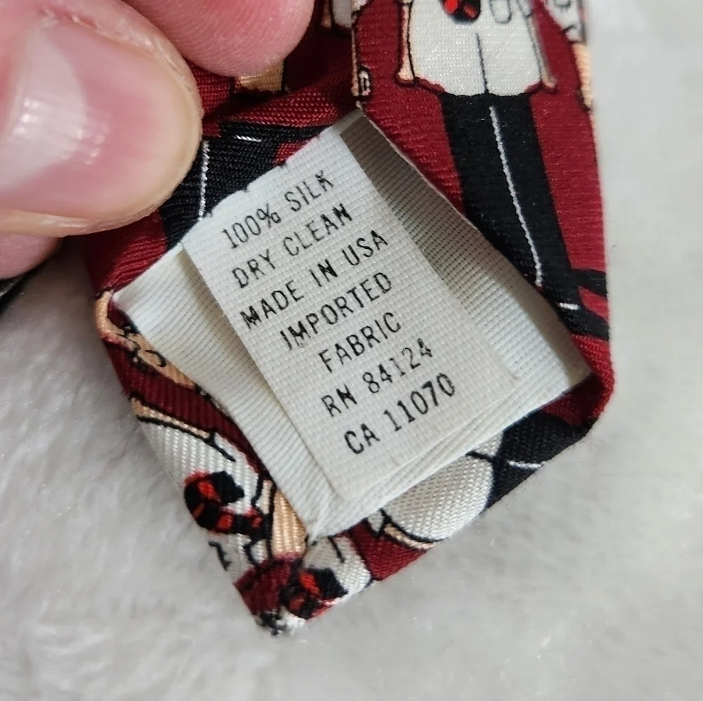 Dilbert Softwear Vintage Comic Strip Silk USA Burgundy Maroon Necktie Tie